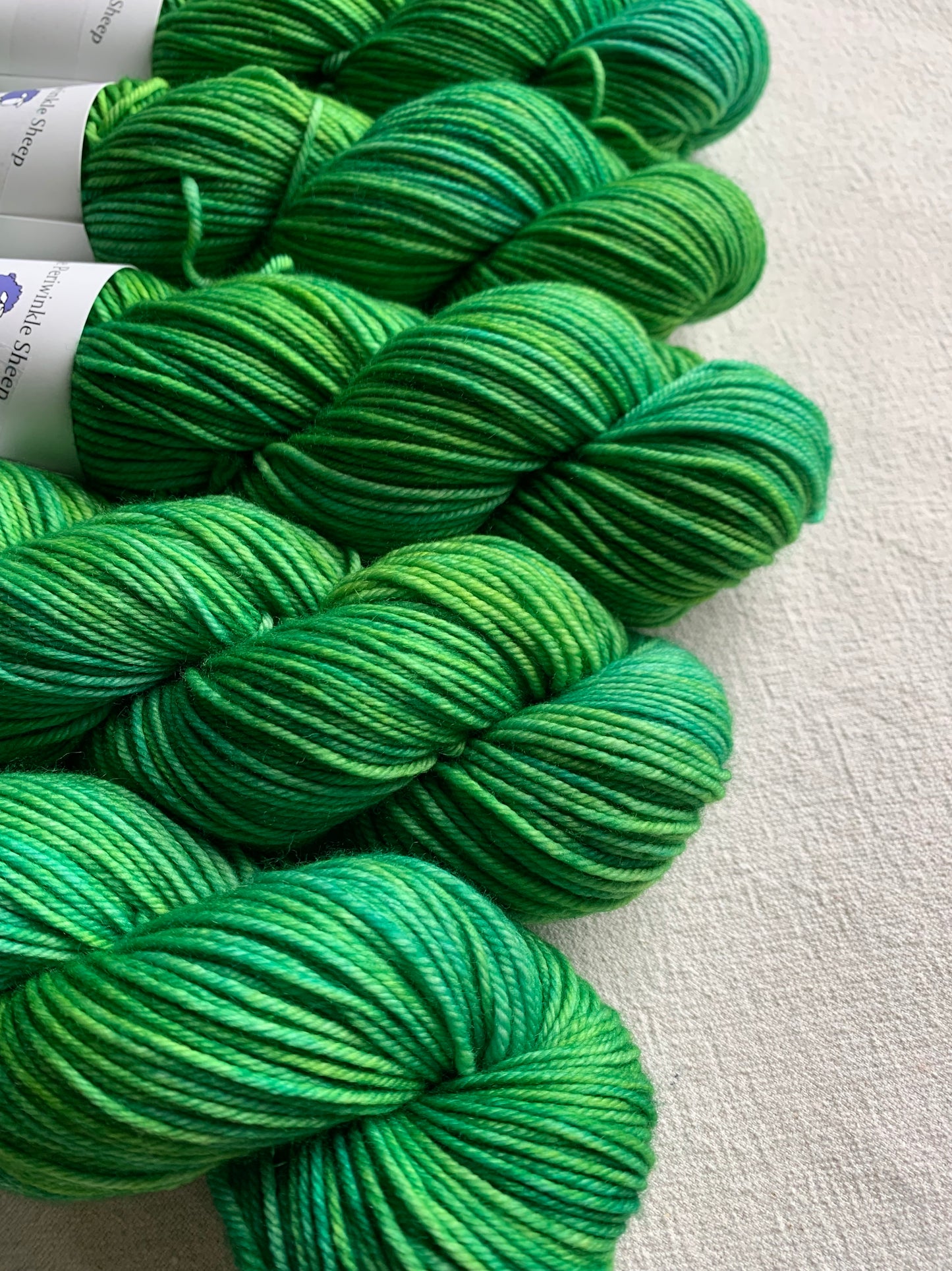 merino dk - one of a kind green
